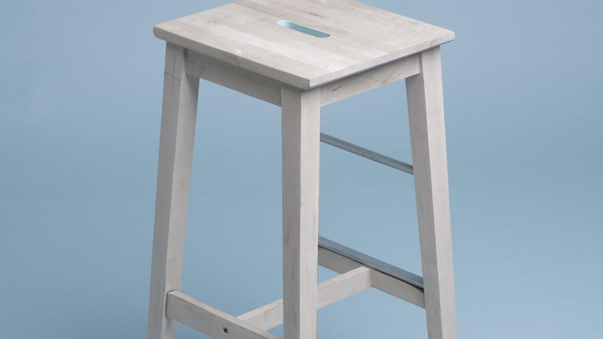 How to Choose Curtains: Length, Fabric, and Hardware